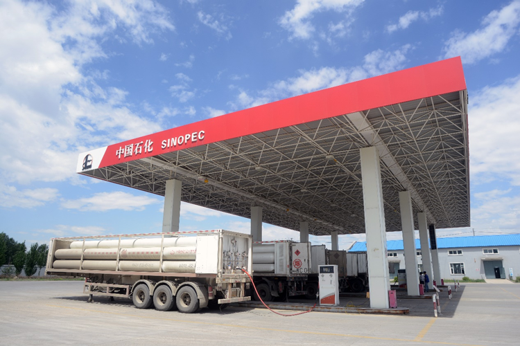 吉林省中國(guó)石油化工集團(tuán)有限公司壓縮天然氣母站.png
